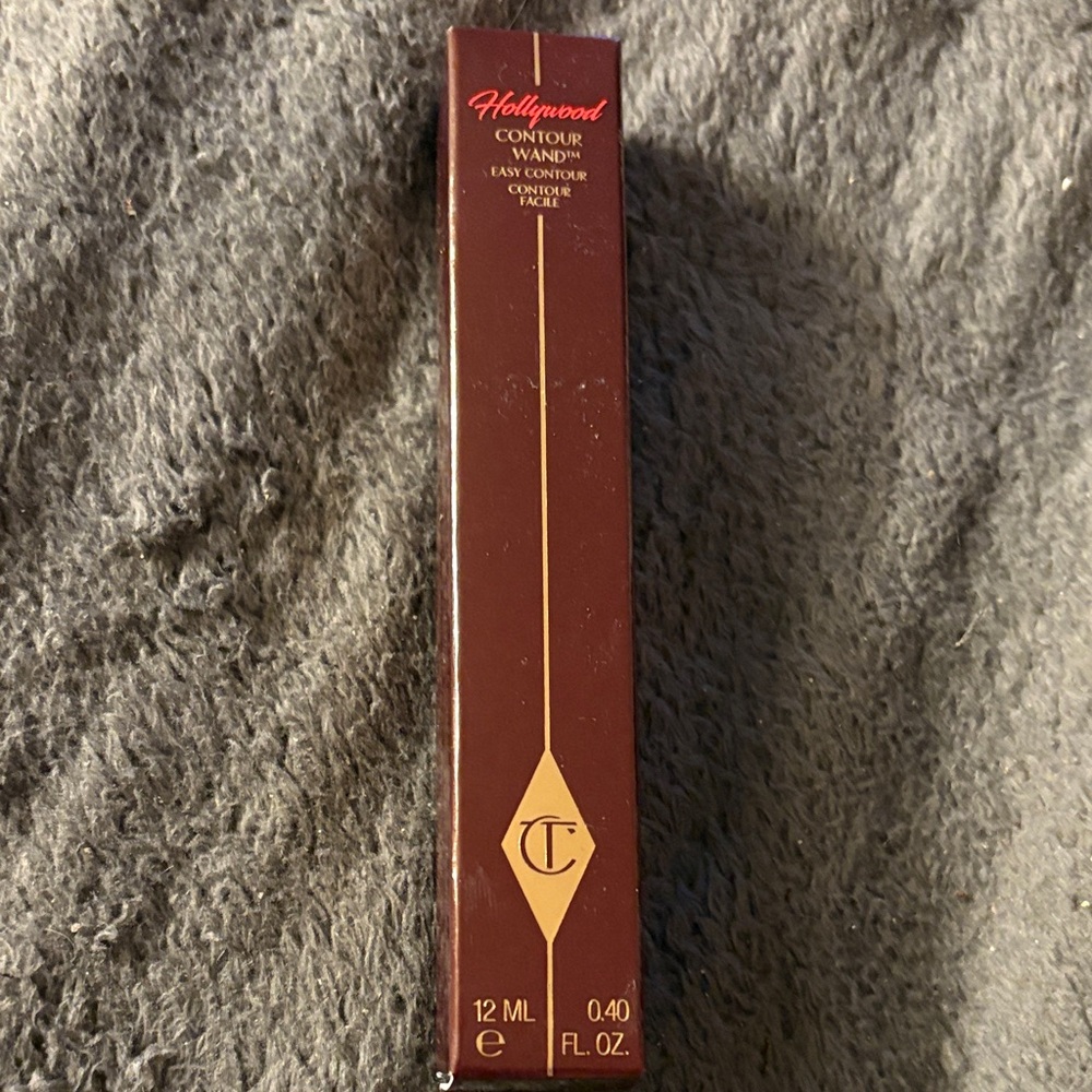 Charlotte Tilbury Hollywood Contour Wand in Rich Brown